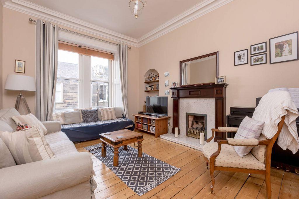 3/3 Sciennes Hill Place, Newington, Edinburgh, EH9 1NP 2 bed flat - £ ...