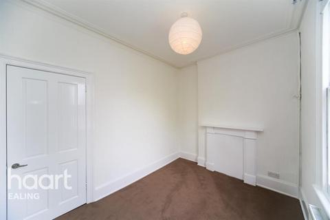 3 bedroom flat to rent, Mattock Lane, Ealing, W5