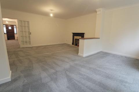 2 bedroom detached bungalow to rent, Chancellors Park, Hassocks, BN6