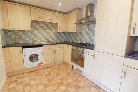 2 bedroom flat to rent, Kings Gate, Gordon Road, Haywards Heath, RH16