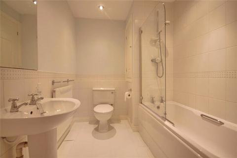 2 bedroom flat to rent, Meynell House, Old Station Mews