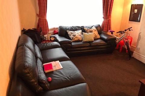 2 bedroom house to rent, Kingsway, Burnage, Manchester M19