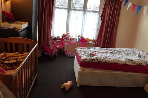 2 bedroom house to rent, Kingsway, Burnage, Manchester M19