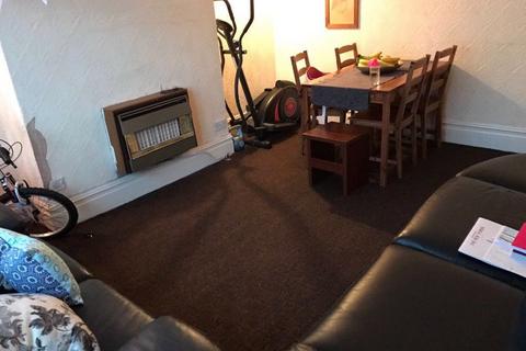 2 bedroom house to rent, Kingsway, Burnage, Manchester M19