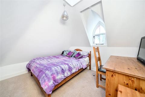 2 bedroom end of terrace house to rent, The Street, Frensham, GU10