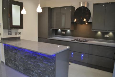 4 bedroom terraced house to rent, Silverleigh Road, Thornton Heath, London, CR7 6DU