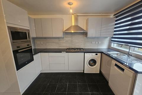 3 bedroom house to rent, Leckie, Everglade Strand, Colindale, NW9