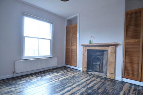 2 bedroom maisonette to rent, Hurst Street, London, SE24