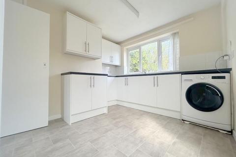 3 bedroom detached house to rent, Beaconsfield, Luton, LU2 0RW