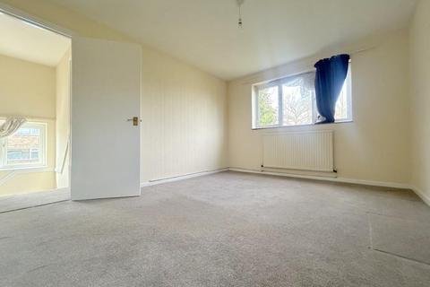 3 bedroom detached house to rent, Beaconsfield, Luton, LU2 0RW