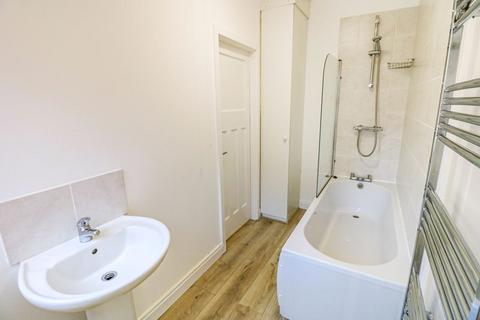 3 bedroom terraced house to rent, Edgeware Avenue, Hull