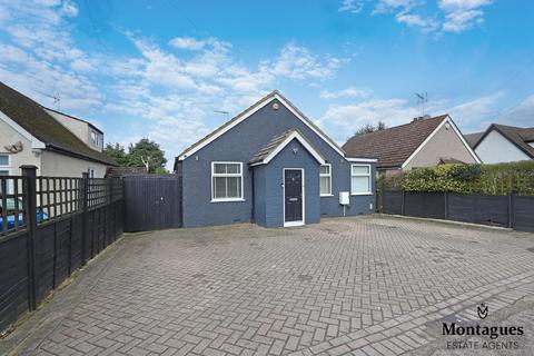 3 bedroom bungalow for sale, Common Road, Broadley Common, EN9