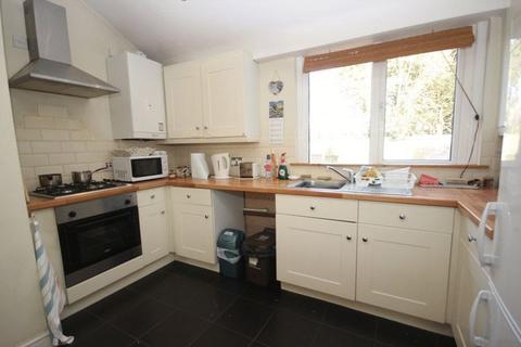 2 bedroom detached house to rent, CHRISTCHURCH