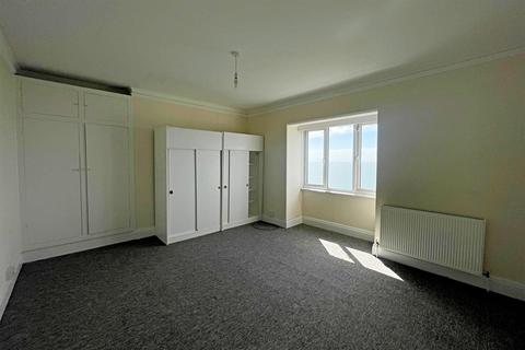 2 bedroom flat to rent, Bournemouth