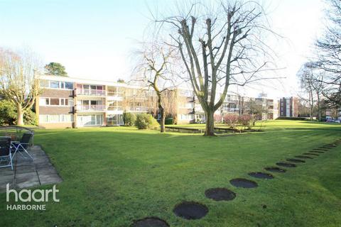 2 bedroom apartment to rent, Birmingham B15 3