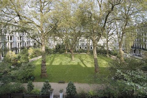 1 bedroom apartment to rent, Ennismore Gardens, South Kensington, Hyde Park SW7