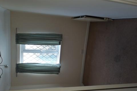 4 bedroom house to rent, Chapel Lane, Hillingdon, UB8