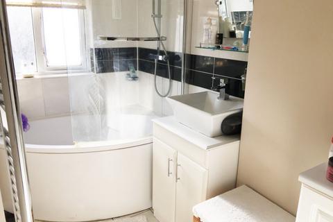 1 bedroom in a house share to rent, Bamford Road, Bromley, BR1