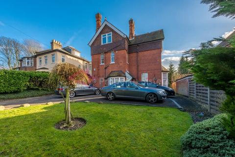 3 bedroom flat for sale, St Hilda's Mount, Marsh Lane, Mill Hill, NW7