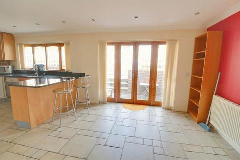 4 bedroom detached house to rent - Highland Road, Purley