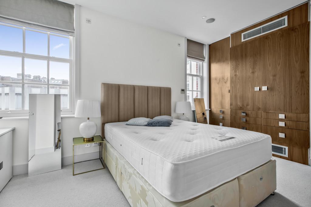 Apartment in London - View 3