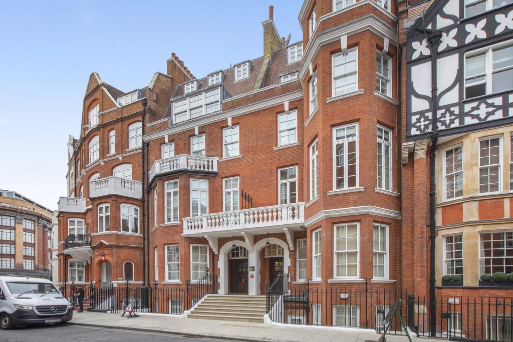 Apartment in London - More