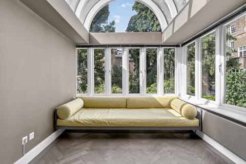 undefined, Thurloe Street, South Kensington SW7