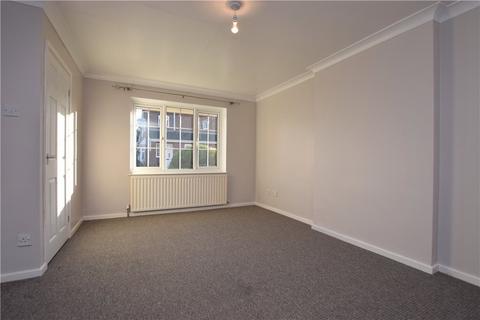 3 bedroom semi-detached house to rent, Oakdene Court, Leeds, West Yorkshire