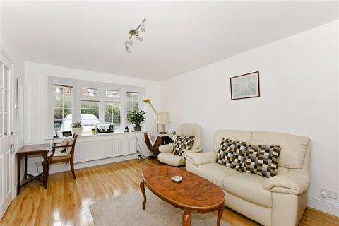 3 bedroom end of terrace house to rent, Balmoral Gardens, Windsor, Berkshire, SL4