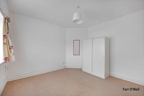 2 bedroom flat to rent, Station Way, Buckhurst Hill, IG9