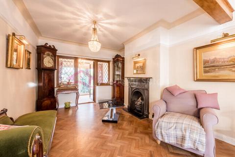 3 bedroom house to rent, Hale Grove Gardens, Mill Hill, NW7