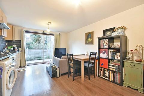 1 bedroom flat to rent, Powerscroft Road, Hackney, E5