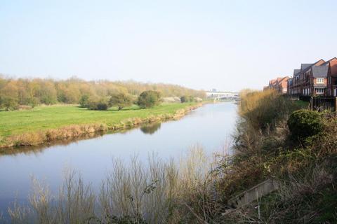 2 bedroom maisonette to rent, River View, Trent Lane, Newark, NG24