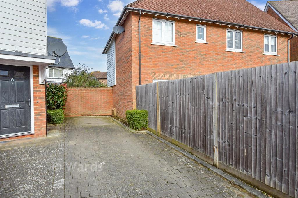 Driveway/Parking