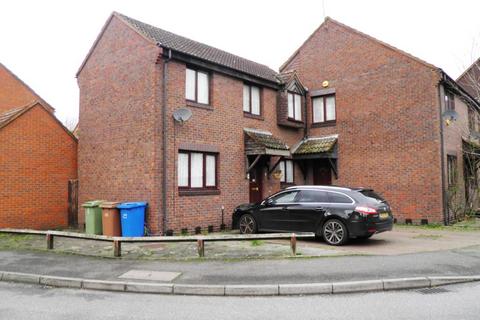 2 bedroom end of terrace house to rent, Somerford Way, London SE16