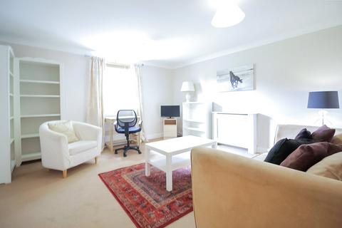 2 bedroom apartment to rent - Chesterton House, Viners Close, Cirencester, GL7