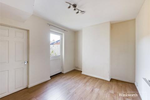 3 bedroom terraced house to rent, Stanley Street, Reading, Berkshire, RG1