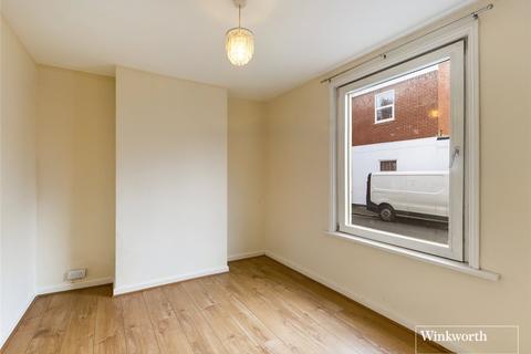 3 bedroom terraced house to rent, Stanley Street, Reading, Berkshire, RG1
