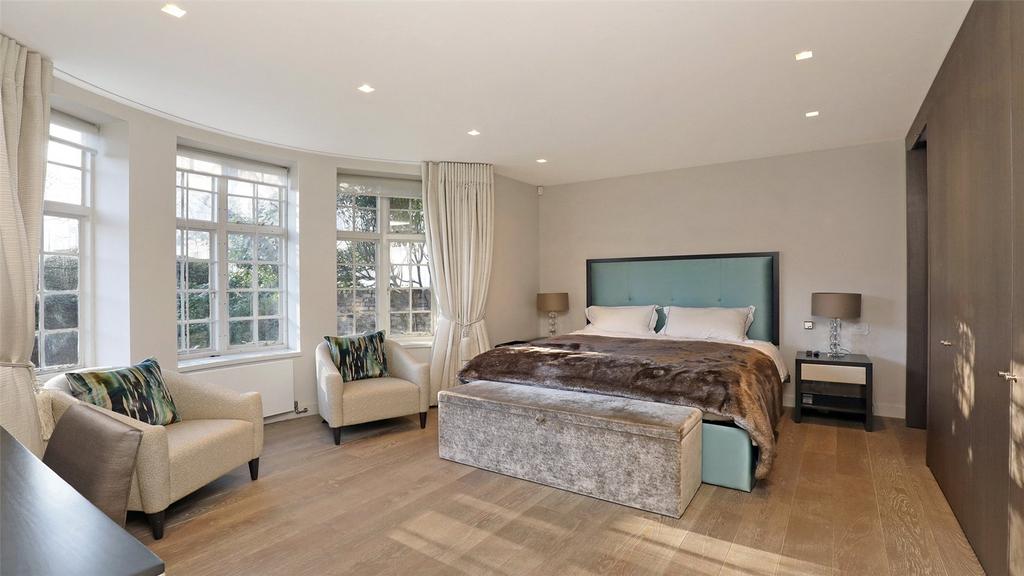 Principal Bedroom