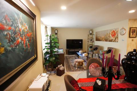 3 bedroom flat for sale, Quadrangle, W2