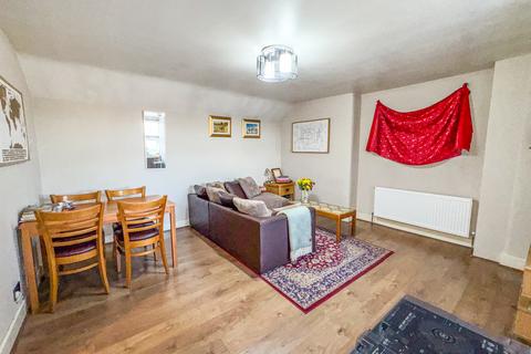 undefined, Lower Clapton Road, E5
