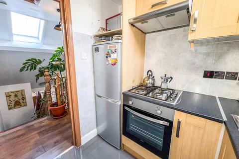 undefined, Lower Clapton Road, E5