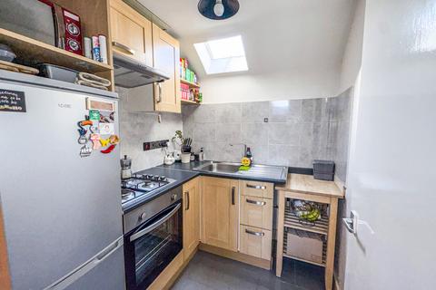 1 bedroom flat to rent, Lower Clapton Road, E5