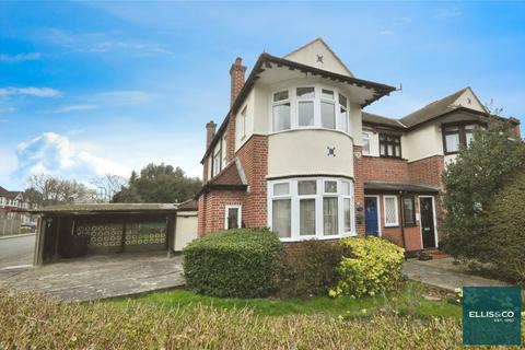 3 bedroom semi-detached house to rent, Lynton Mead, Totteridge, N20