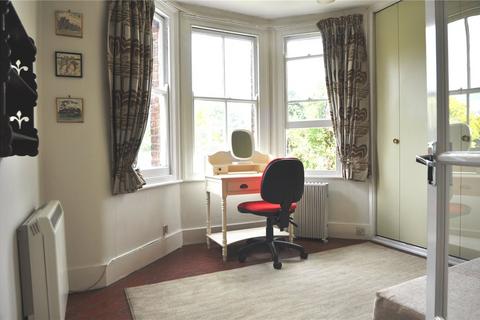 2 bedroom apartment to rent, Devonshire Road, London, N13