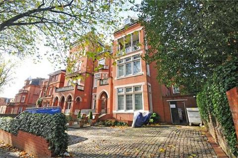 1 bedroom flat to rent, Fitzjohns Avenue, Hampstead, London