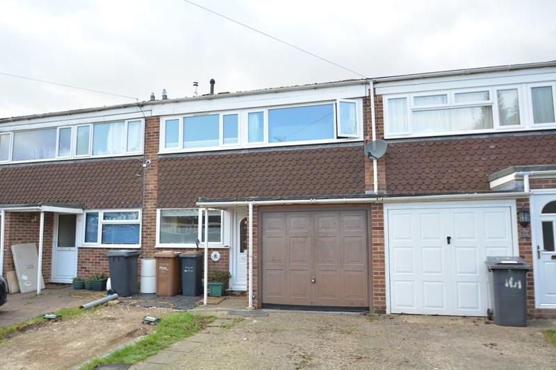 Gallaghers Mead, Andover 3 bed terraced house £249,950