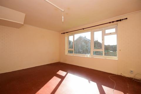 2 bedroom ground floor maisonette for sale, Victor Approach, Hornchurch, Essex