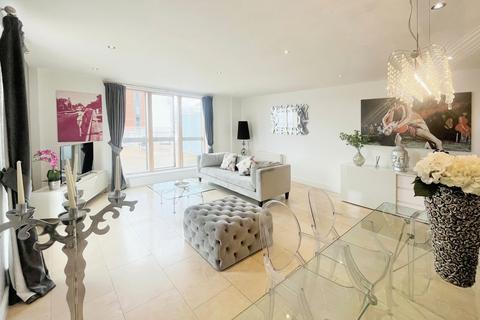 2 bedroom penthouse for sale, Cromwell Court, Brewery Wharf