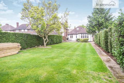 LANGLEY ROAD - DETACHED - AVAILABLE NOW